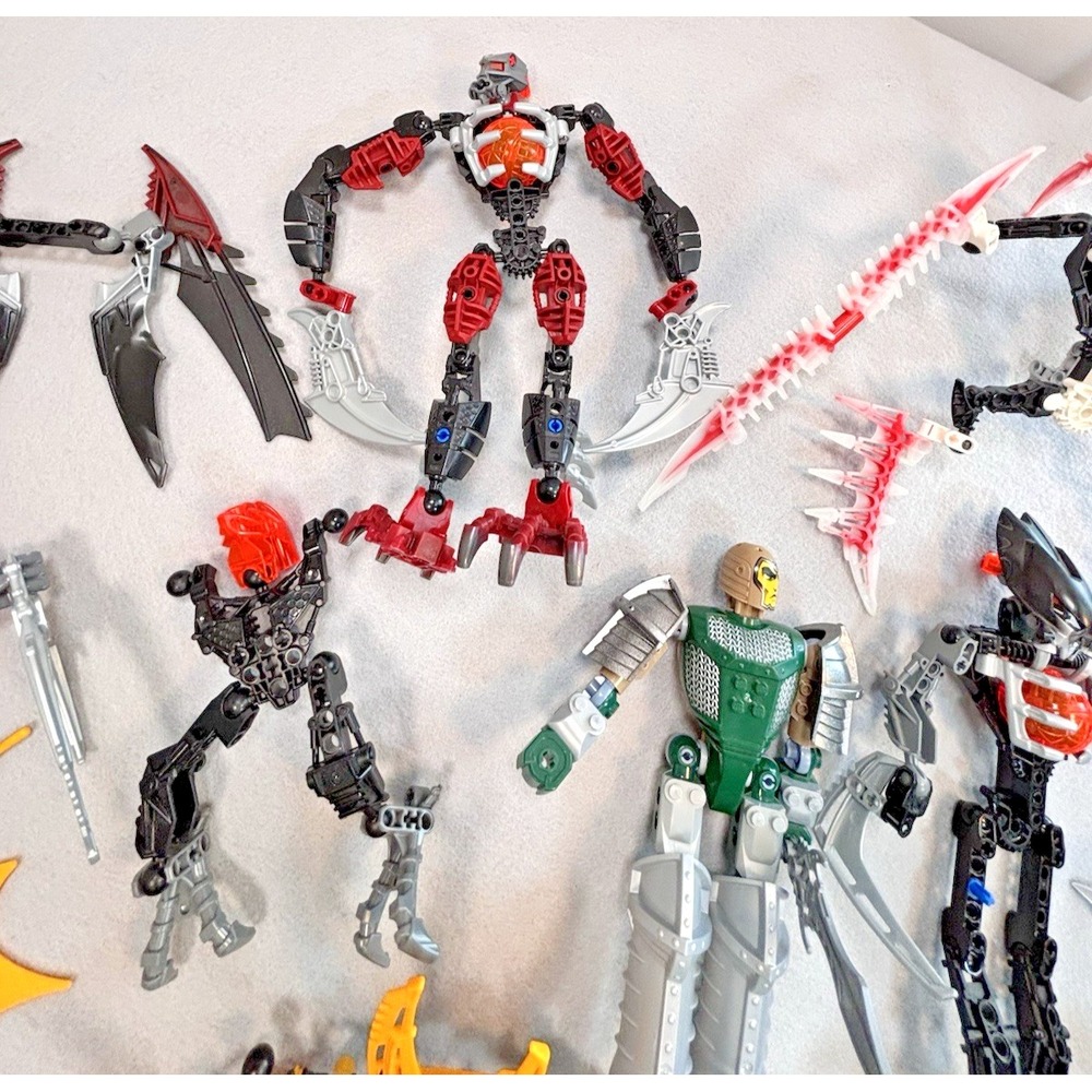 LEGO Bionicle Lot - 2000s Figures / Parts / Accessories - Used As-Is 13lbs - Picture 5 of 16